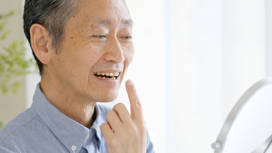 枚方市のインプラントブリッジ